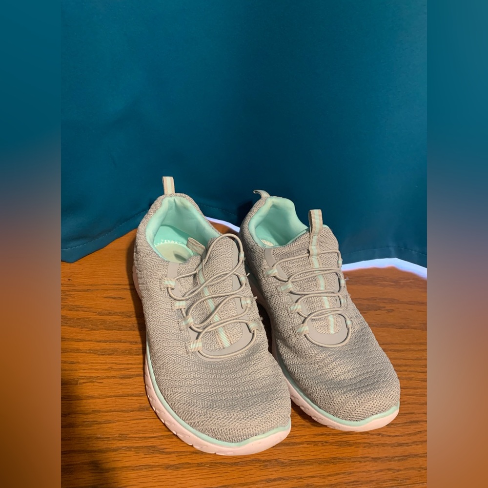 Women’s Slip On Shoe